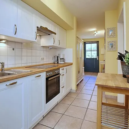 Papillon 01-1 Apartment *